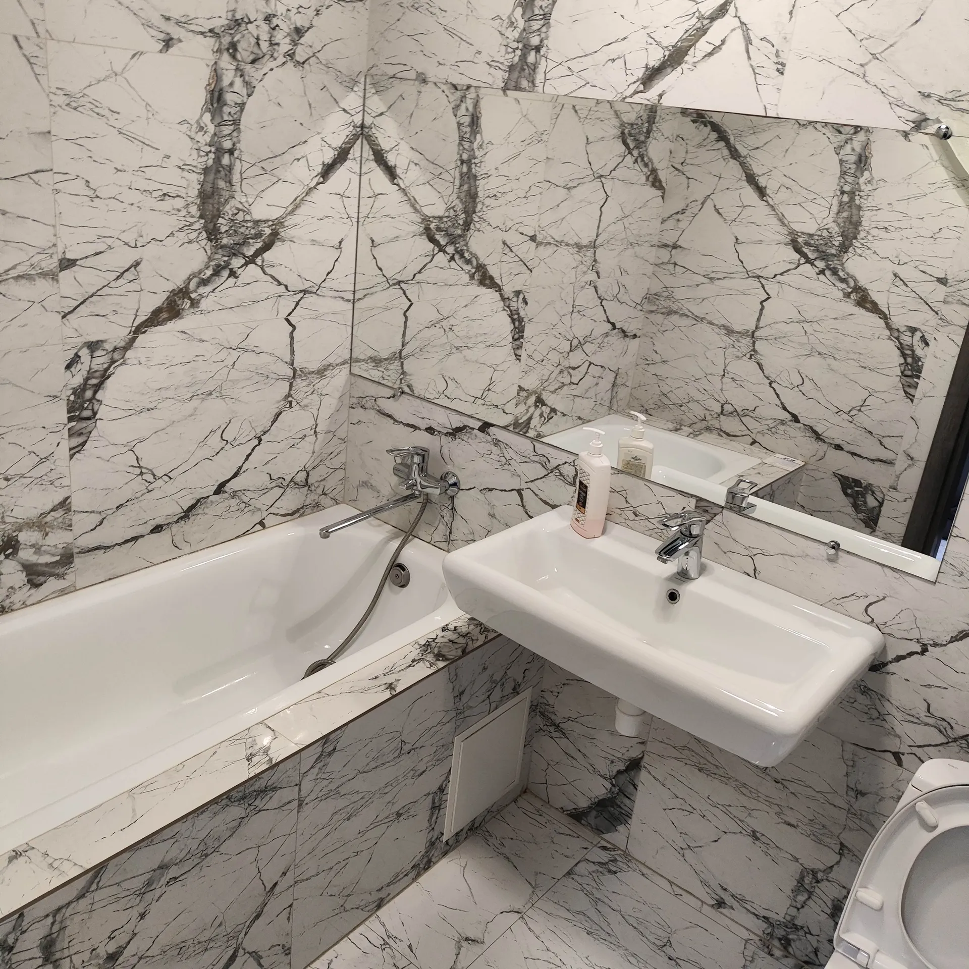 Майора борищака 17/48 ( Цюрупы), Кременчук