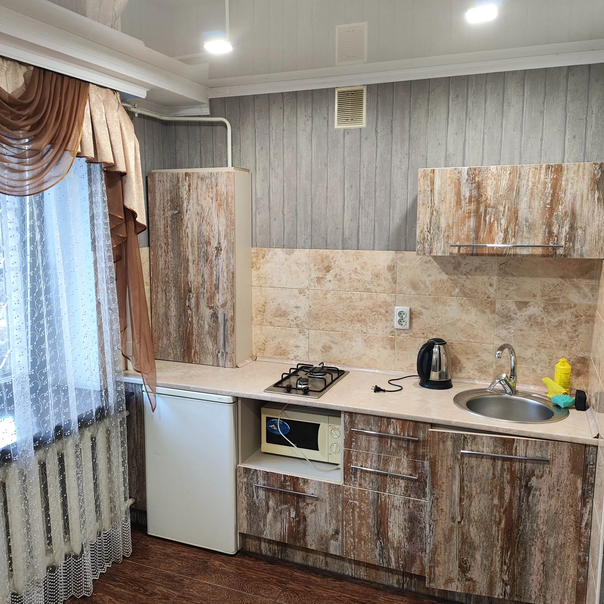 Майора борищака 15 (Цюрупы 15), Кременчук