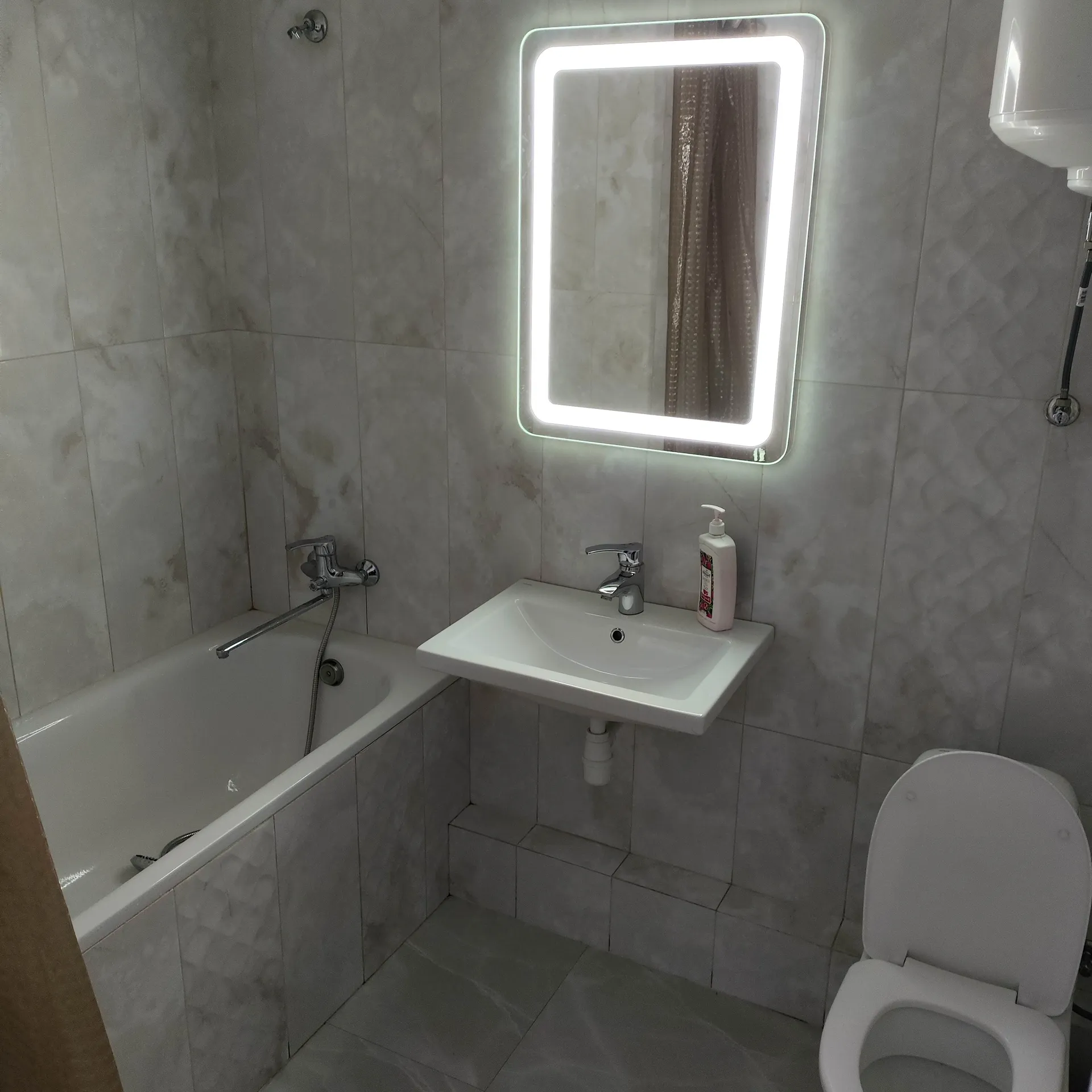 Майора борищака 17/48 (Цюрупы ), Кременчук