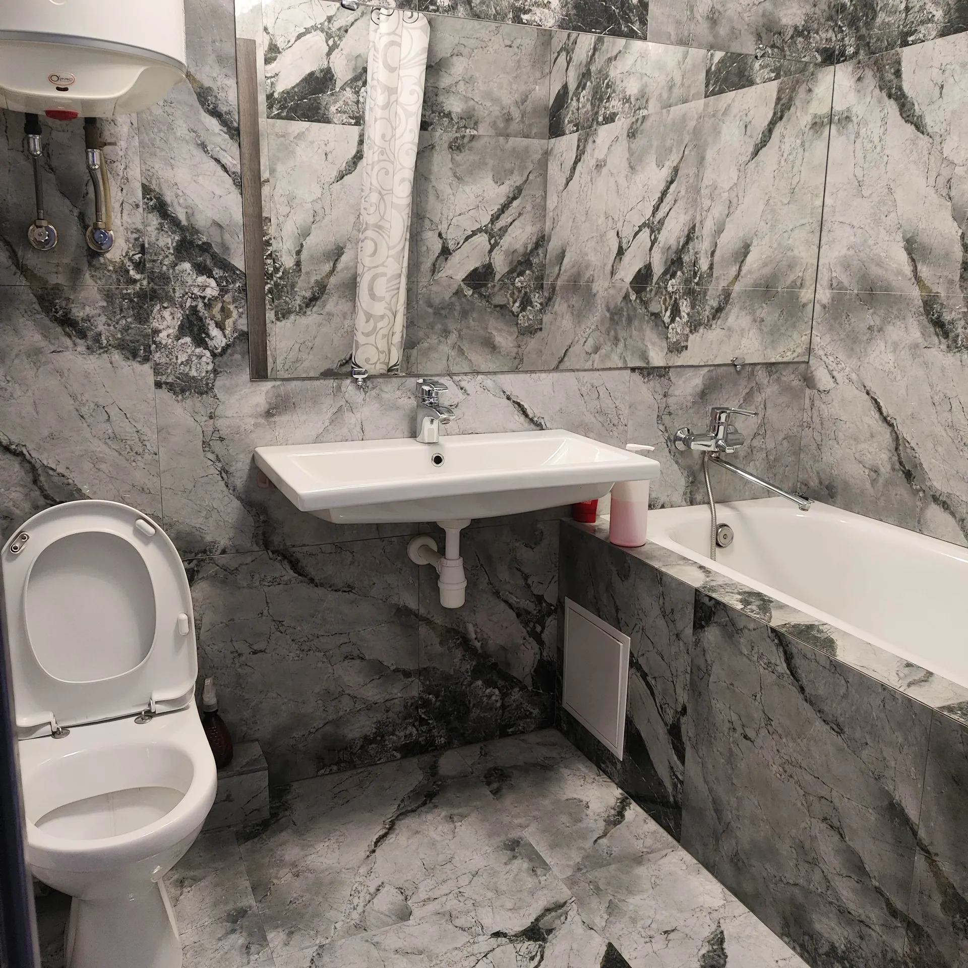 Майора борищака 17/48 (Цюрупы), Кременчук